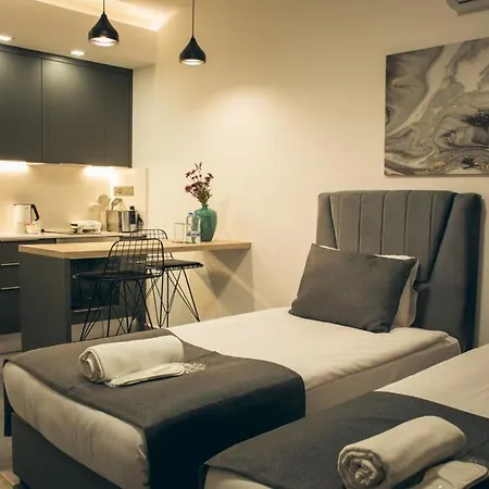 Gorgeus Flat With Shared Pool Near Trikomo