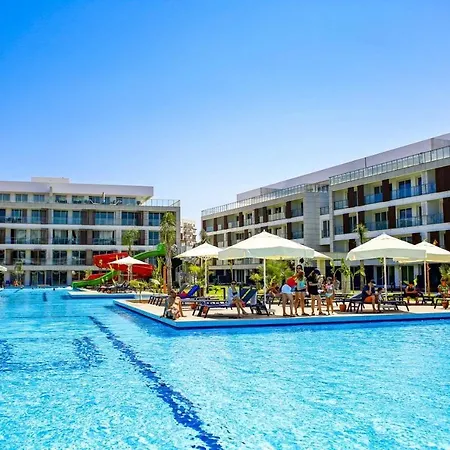 Διαμέρισμα Gorgeus Flat With Shared Pool Near